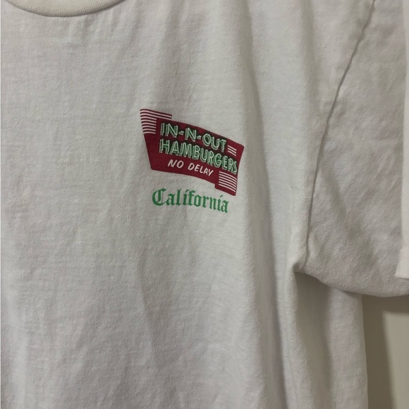 In and out California Melissa Noriega white graphic short sleeve t-shirt M - Picture 3 of 7